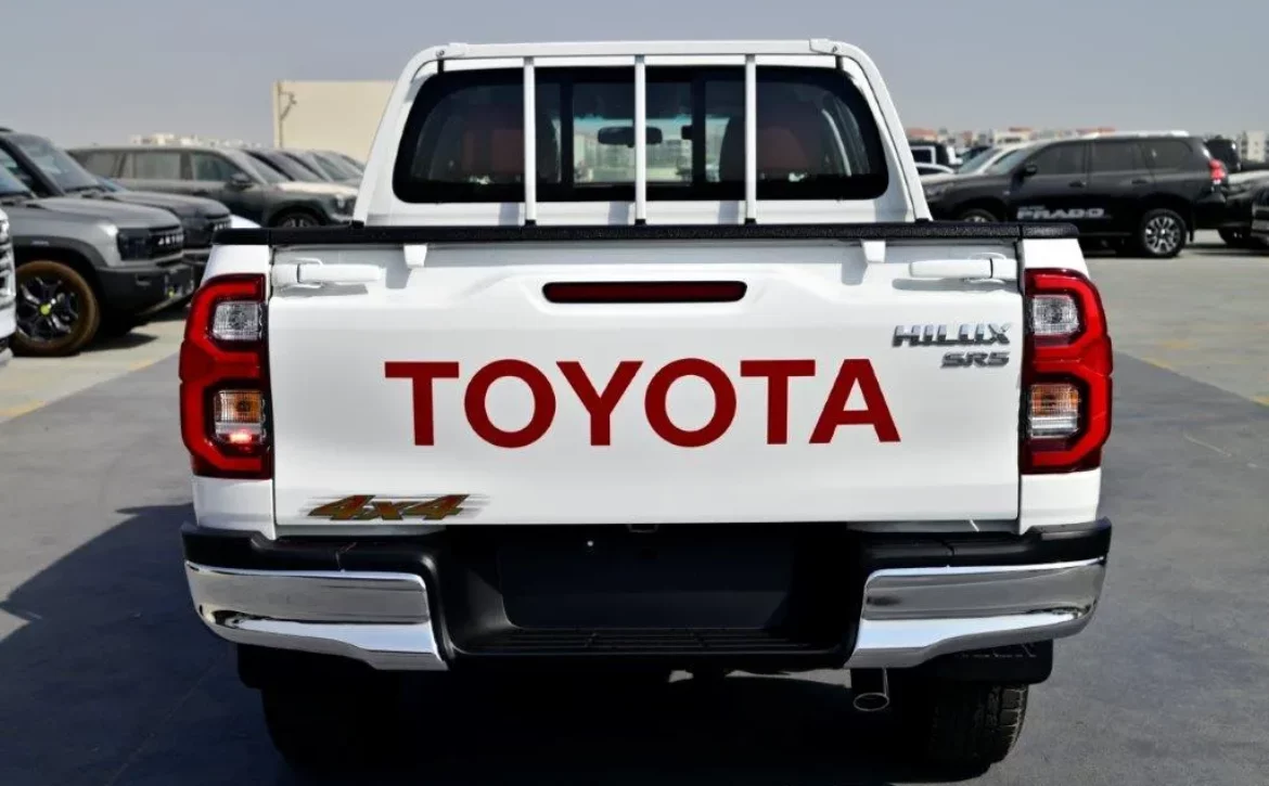 2025 MODEL TOYOTA HILUX DOUBLE CAB PICKUP SR5 2.7L 4WD MANUAL BACK