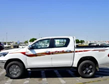 2025 MODEL TOYOTA HILUX DOUBLE CAB PICKUP GLXS-G 2.7L PETROL 4WD AUTOMATIC SIDE2