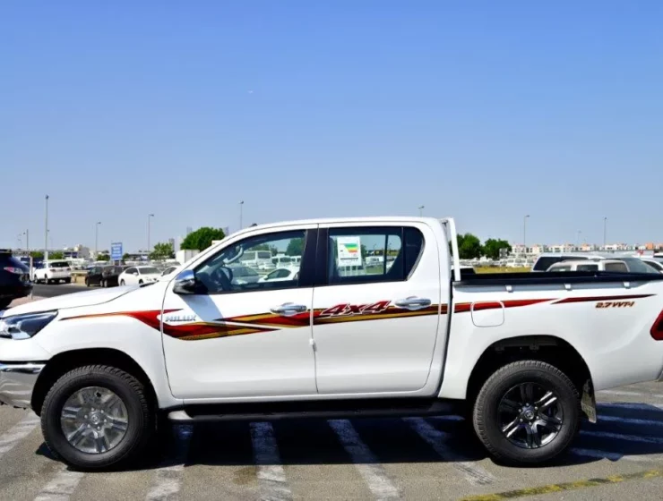 2025 MODEL TOYOTA HILUX DOUBLE CAB PICKUP GLXS-G 2.7L PETROL 4WD AUTOMATIC SIDE2