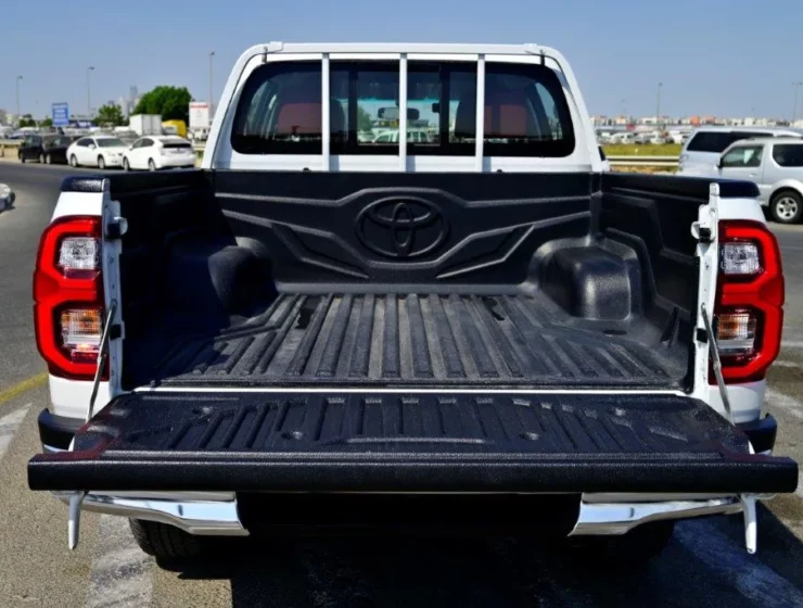 2025 Toyota Hilux Double Cabin