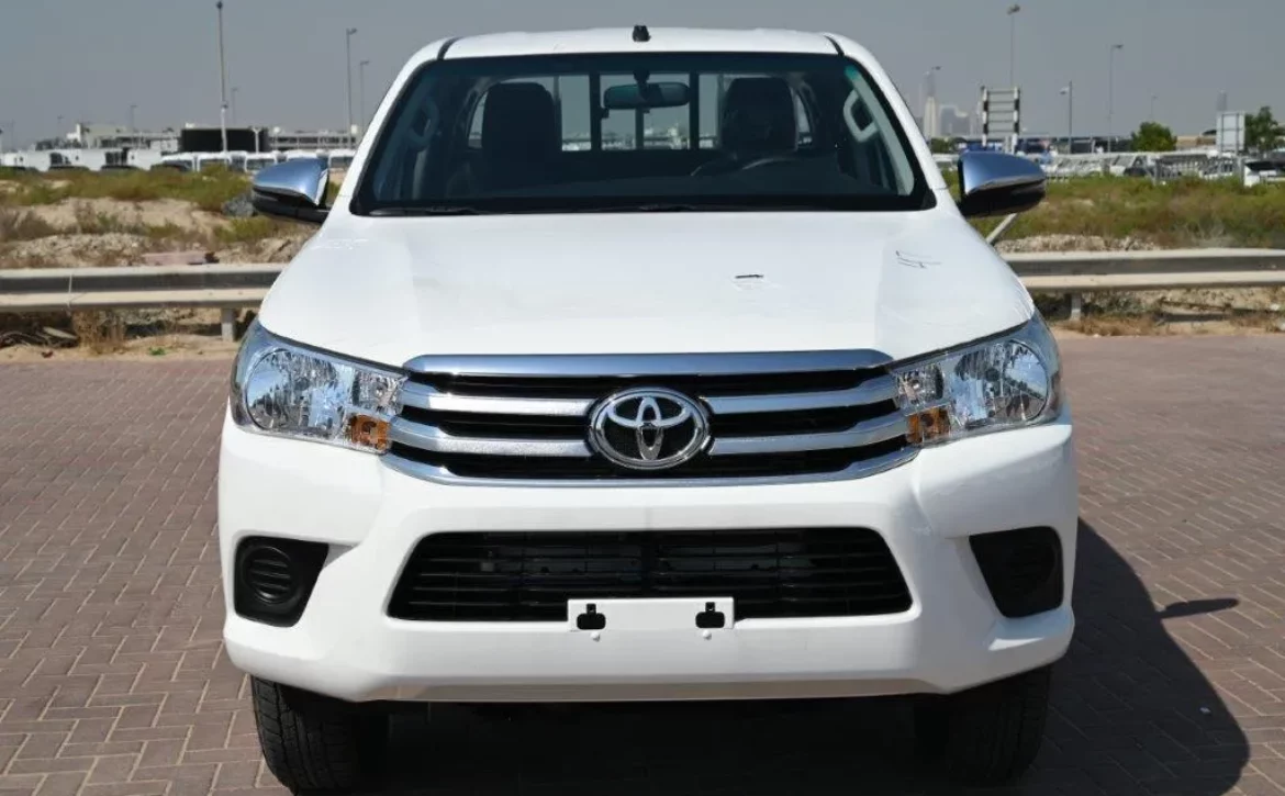 2025 MODEL TOYOTA HILUX DOUBLE CAB PICKUP DLX 2.4L DIESEL 4WD 5-SEATER AUTOMATIC FRONT