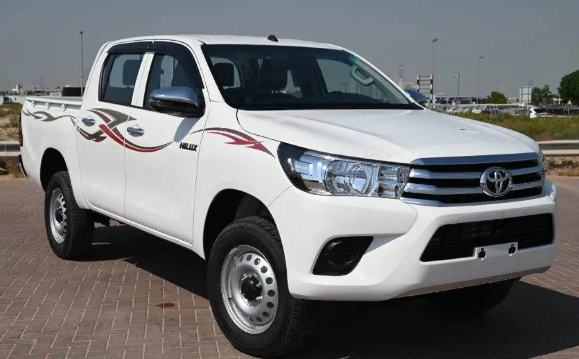 2025 MODEL TOYOTA HILUX DOUBLE CAB PICKUP DLX 2.4L DIESEL 4WD 5-SEATER AUTOMATIC SIDE