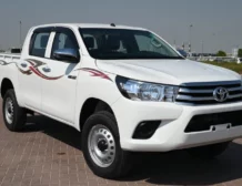 2025 MODEL TOYOTA HILUX DOUBLE CAB PICKUP DLX 2.4L DIESEL 4WD 5-SEATER AUTOMATIC SIDE