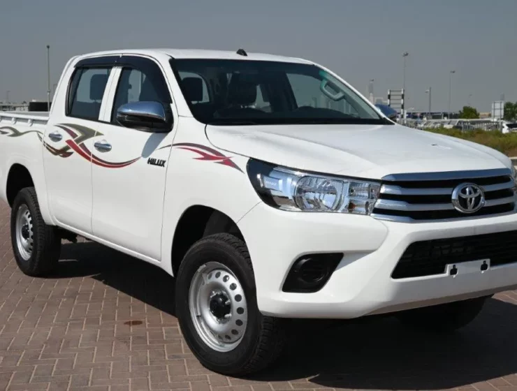 2025 MODEL TOYOTA HILUX DOUBLE CAB PICKUP DLX 2.4L DIESEL 4WD 5-SEATER AUTOMATIC SIDE