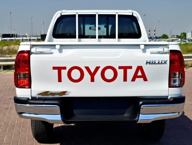 2025 MODEL TOYOTA HILUX DOUBLE CAB PICKUP DLX 2.4L DIESEL 4WD 5-SEATER AUTOMATIC BACK