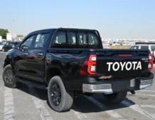 2025 MODEL TOYOTA HILUX DOUBLE CAB SR5 2.7L PETROL 4WD 5-SEAT AUTOMATIC SIDE