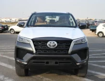 2025 MODEL TOYOTA FORTUNER GXR 2.4L DIESEL 4WD 7 SEAT AUTOMATIC FRONT