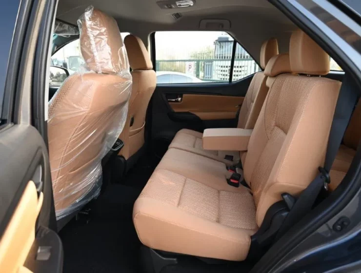 2025 TOYOTA FORTUNER GXR 2.4L DIESEL 4WD 7 SEAT AUTOMATIC BACK SEAT