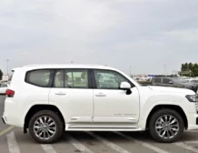 2025 TOYOTA LAND CRUISER 300 VX+ V6 4.0L PETROL 7 SEATER AUTOMATIC SIDE2