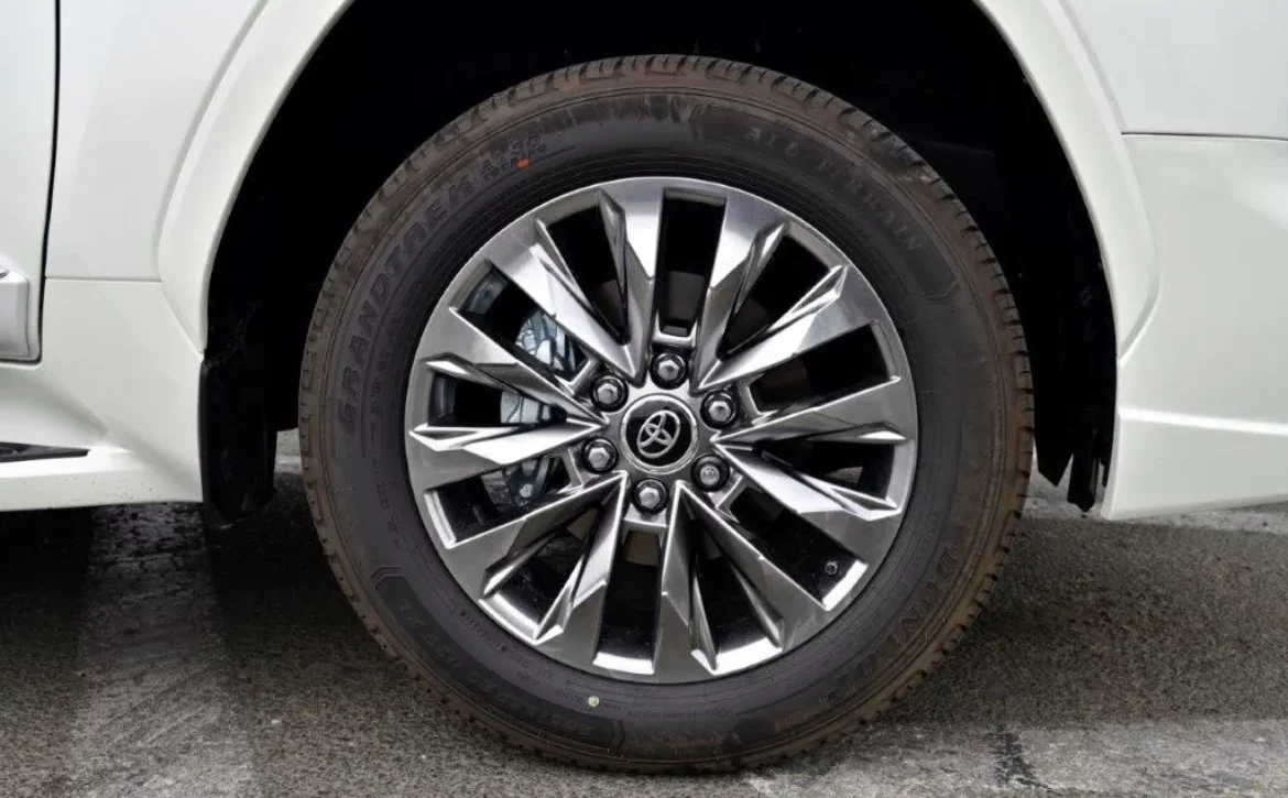 2025 TOYOTA LAND CRUISER 300 VX+ V6 4.0L PETROL 7 SEATER AUTOMATIC WHEEL