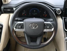 2025 TOYOTA LAND CRUISER 300 VX+ V6 4.0L PETROL 7 SEATER AUTOMATIC STEERING