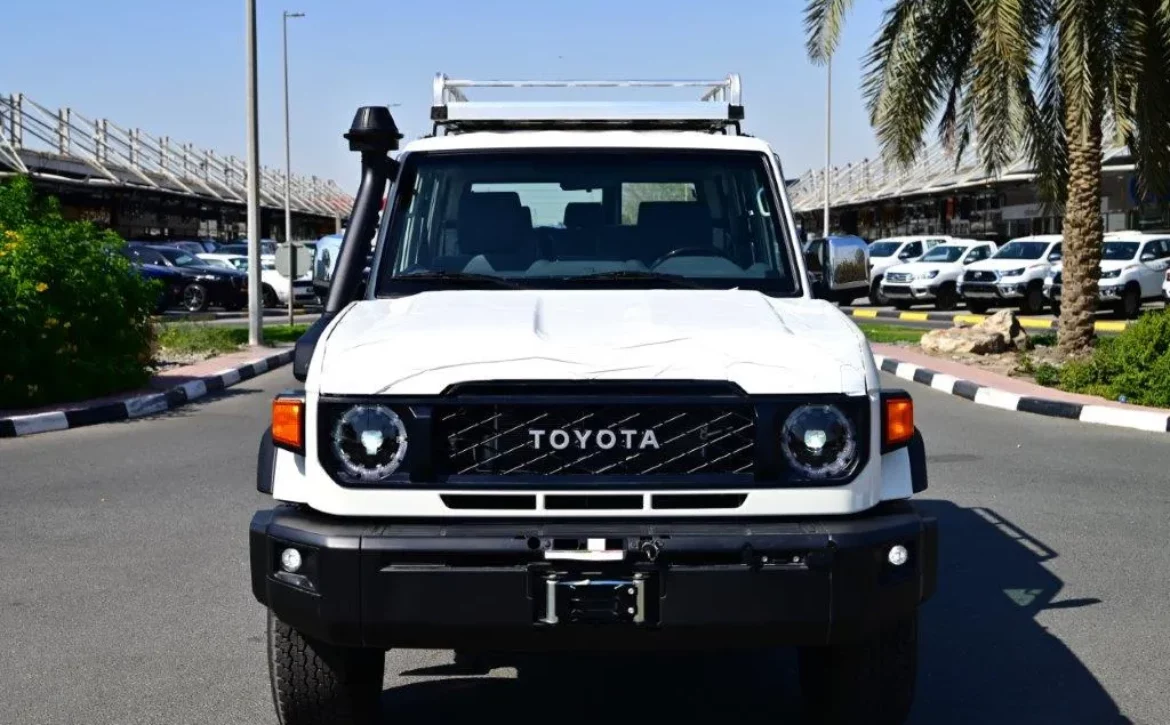 2025 MODEL TOYOTA LAND CRUISER 76 HARDTOP LX-G1 2.8L TURBO DIESEL 5 SEAT MANUAL FRONT