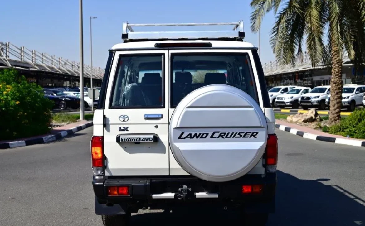 2025 MODEL TOYOTA LAND CRUISER 76 HARDTOP LX-G1 2.8L TURBO DIESEL 5 SEAT MANUAL BACK