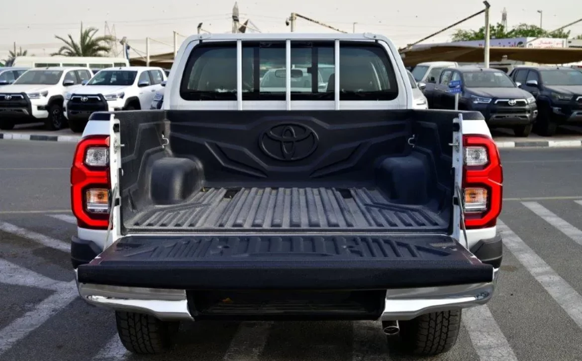 2025 MODEL TOYOTA HILUX DOUBLE CAB PICKUP VX V6 4.0L PETROL 4WD AUTOMATIC BACK1