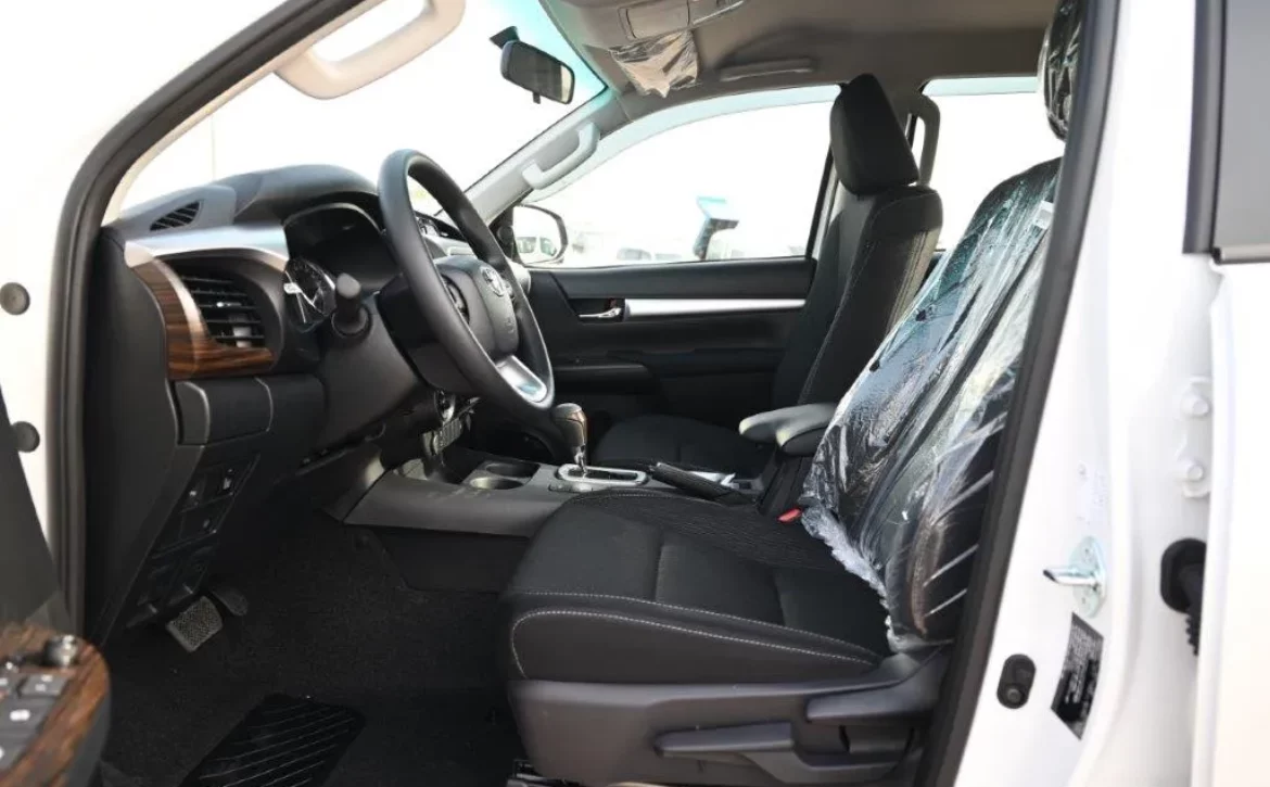 2025 MODEL TOYOTA HILUX DOUBLE CAB PICKUP VX V6 4.0L PETROL 4WD AUTOMATIC FRONT SEATS