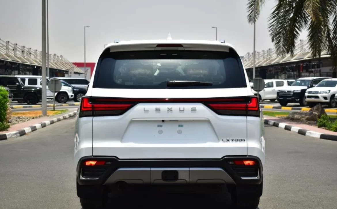2025 MODEL LEXUS LX700H HYBRID V6 3.5L TWIN TURBO 7 SEAT AUTOMATIC TRANSMISSION BACK