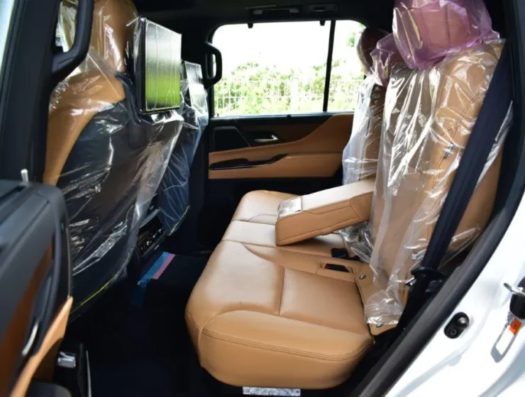 2025 MODEL LEXUS LX700H HYBRID V6 3.5L TWIN TURBO 7 SEAT AUTOMATIC TRANSMISSION BACK SEATS