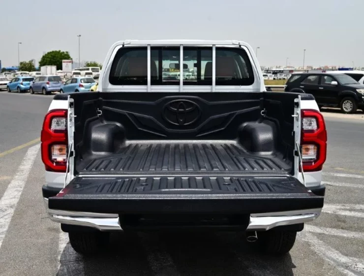 2025 MODEL TOYOTA HILUX DOUBLE CAB PICKUP VX EXCL V6 4.0L 4WD AUTOMATIC2