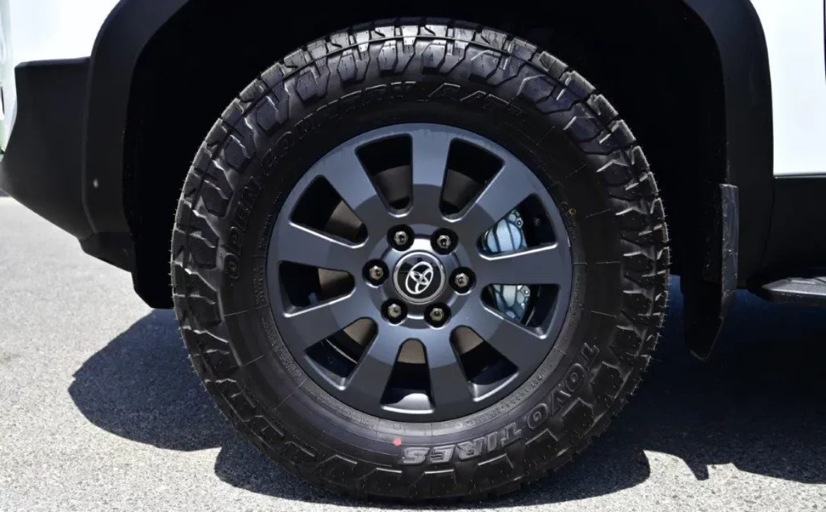 2025 MODEL TOYOTA PRADO ADVENTURE 2.8L DIESEL 4WD 7 SEAT AUTOMATIC – EURO5 WHEEL